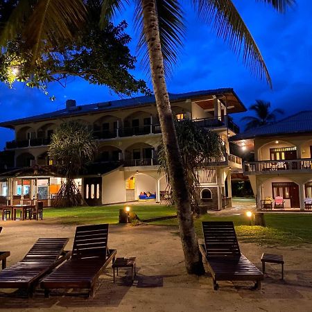 Sri Gemunu Beach Resort Unawatuna Εξωτερικό φωτογραφία