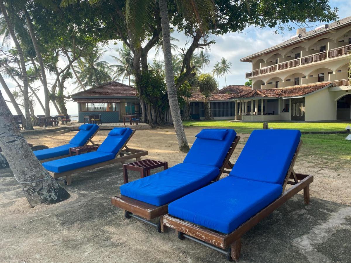 Sri Gemunu Beach Resort Unawatuna Εξωτερικό φωτογραφία