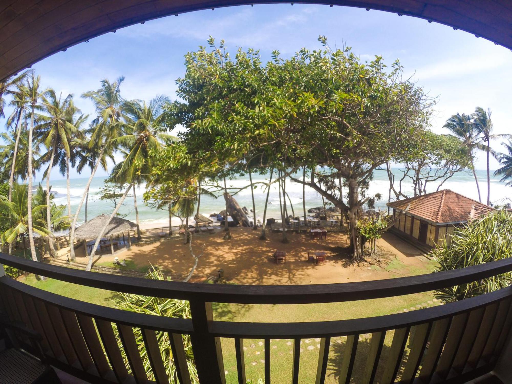 Sri Gemunu Beach Resort Unawatuna Δωμάτιο φωτογραφία