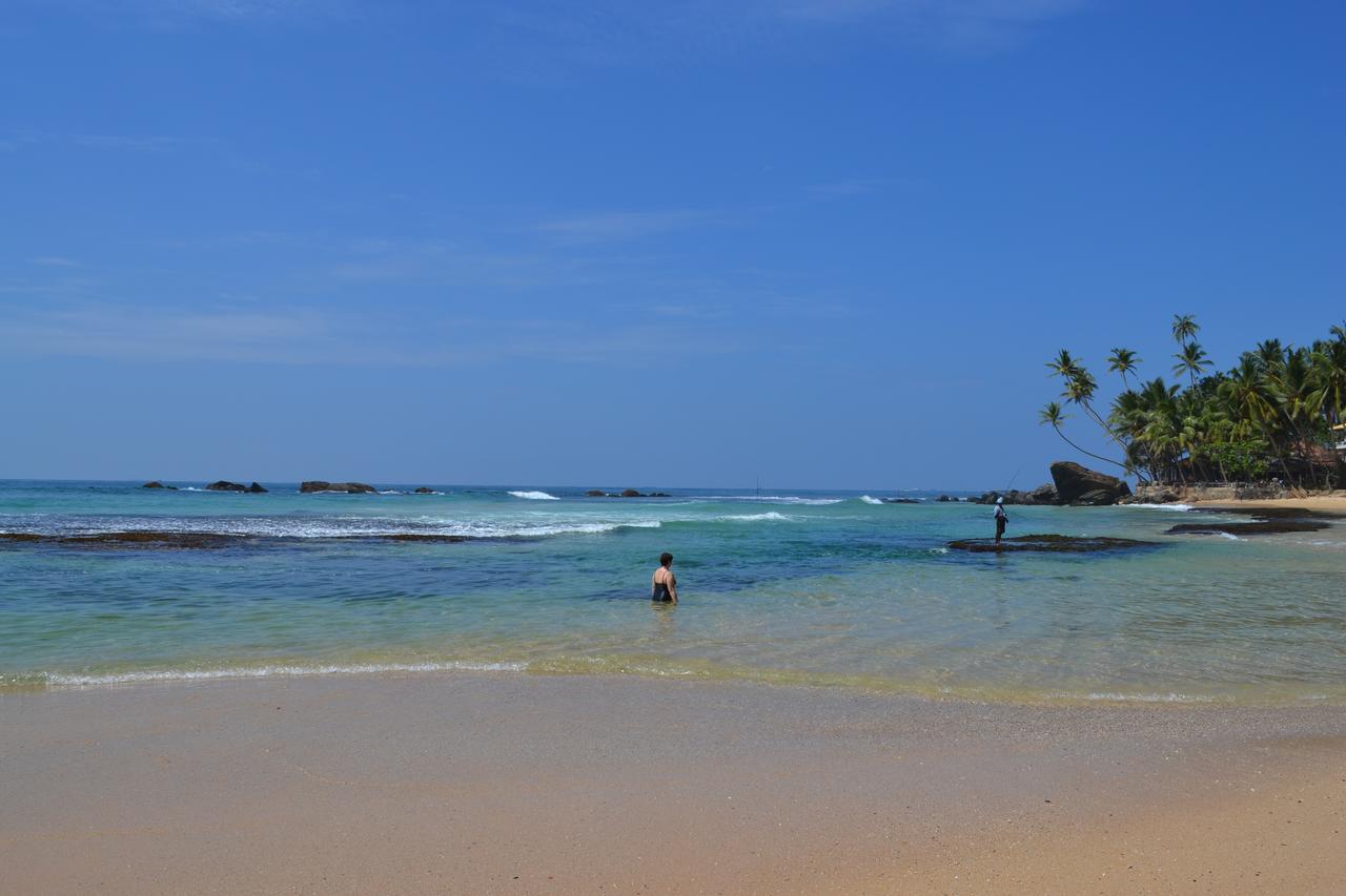 Sri Gemunu Beach Resort Unawatuna Εξωτερικό φωτογραφία