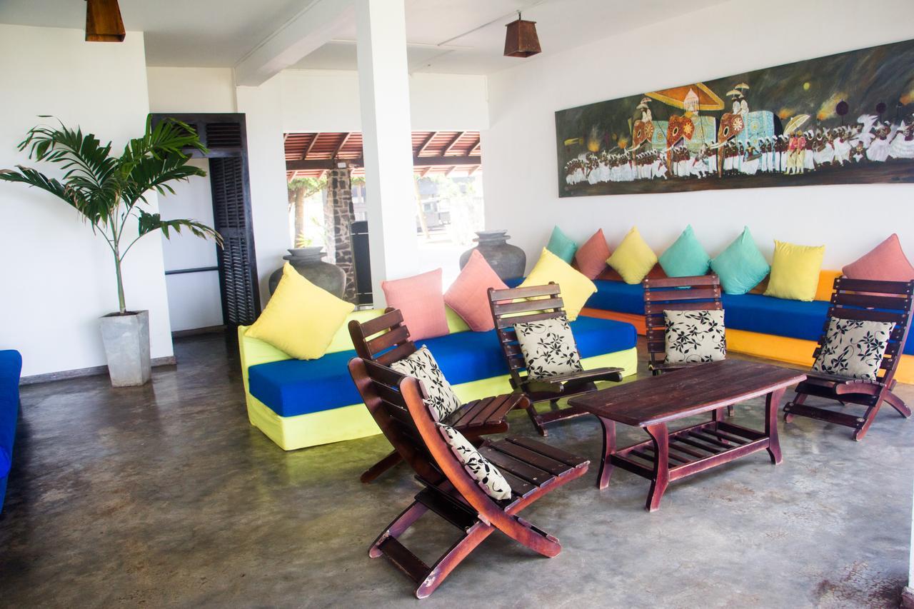 Sri Gemunu Beach Resort Unawatuna Εξωτερικό φωτογραφία
