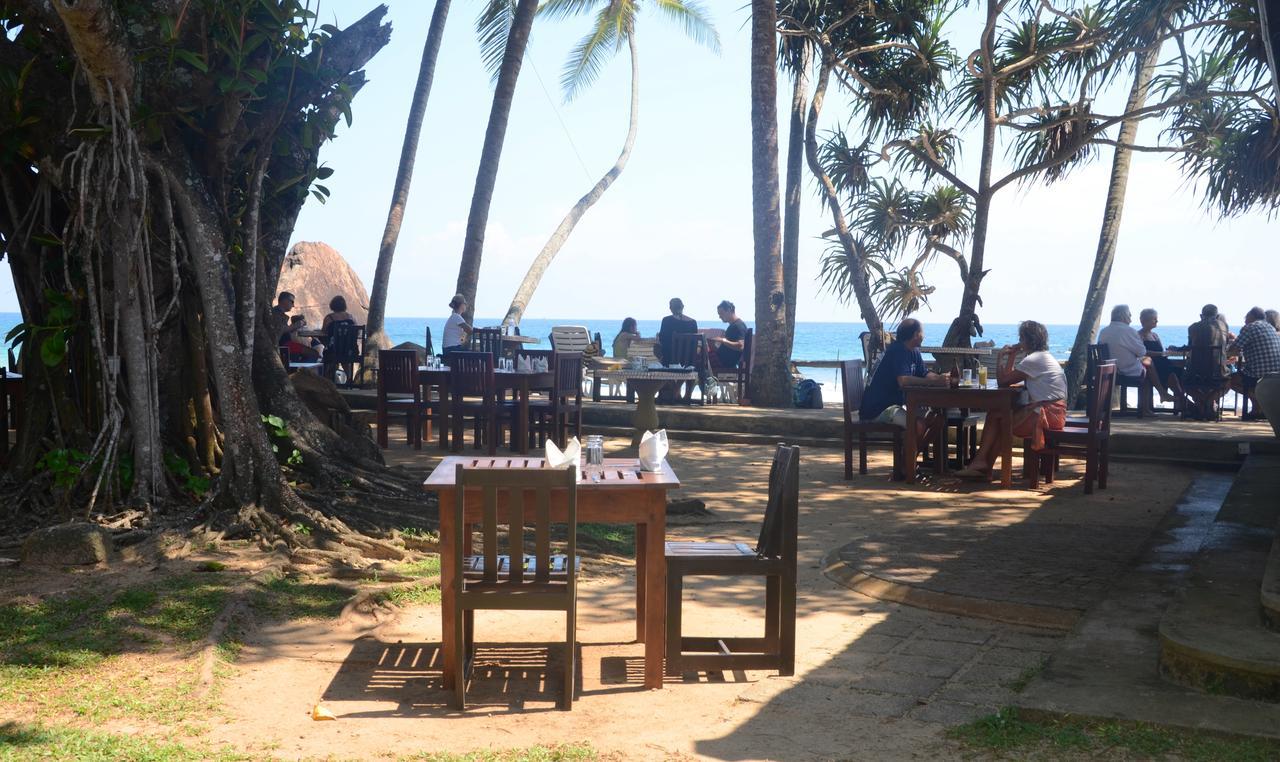 Sri Gemunu Beach Resort Unawatuna Εξωτερικό φωτογραφία