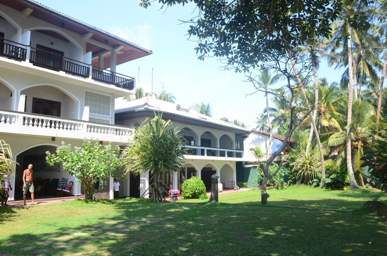 Sri Gemunu Beach Resort Unawatuna Εξωτερικό φωτογραφία