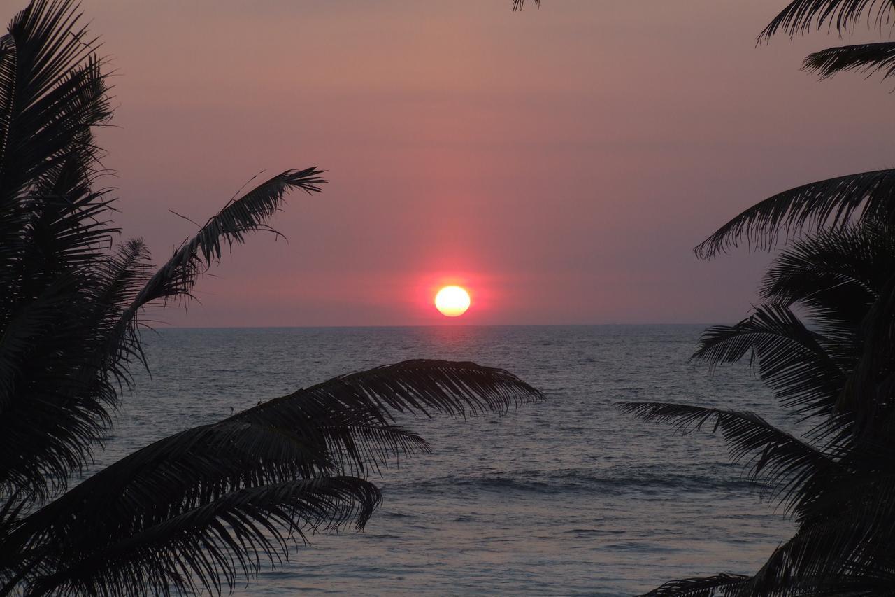 Sri Gemunu Beach Resort Unawatuna Εξωτερικό φωτογραφία