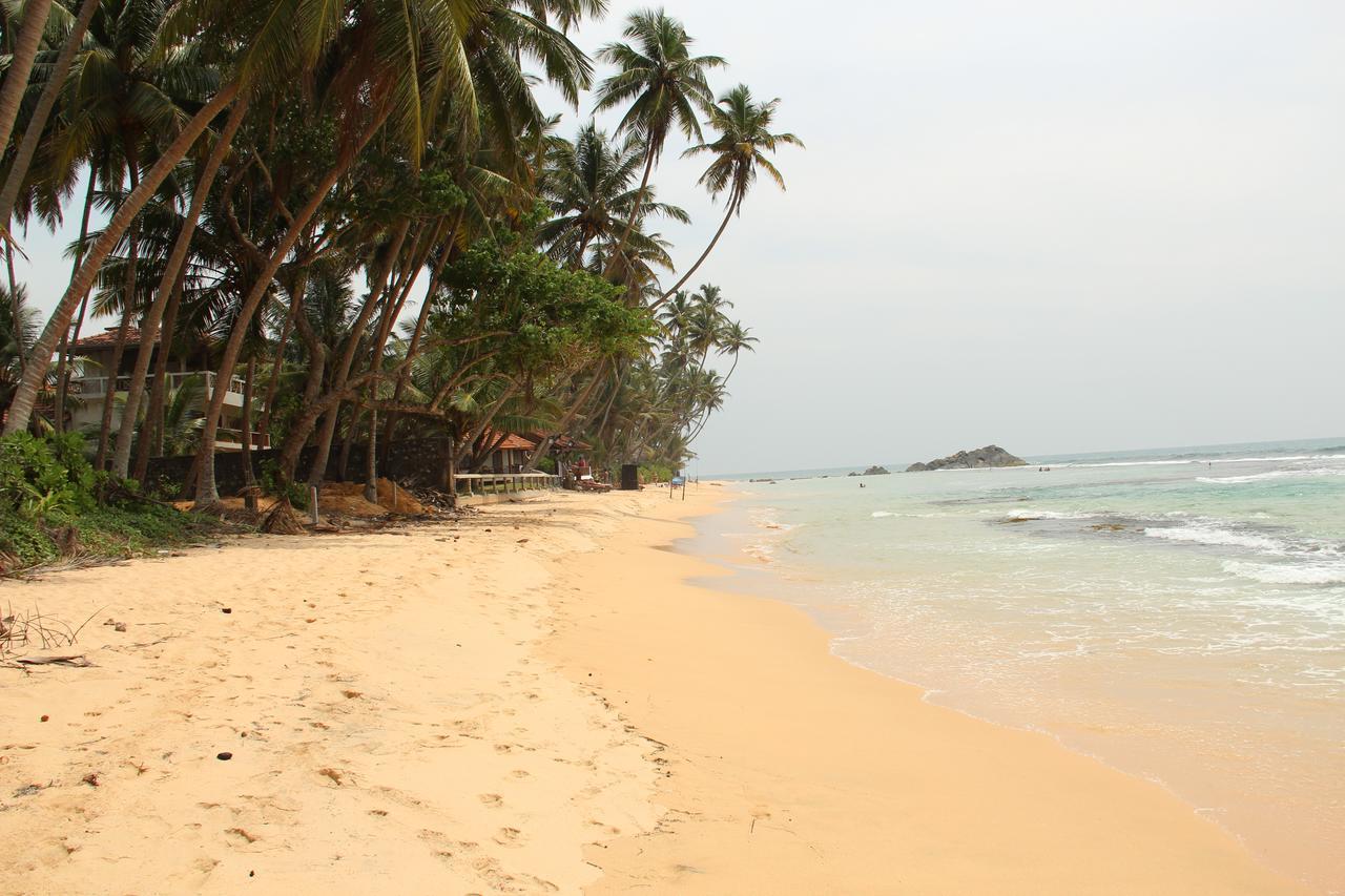 Sri Gemunu Beach Resort Unawatuna Εξωτερικό φωτογραφία