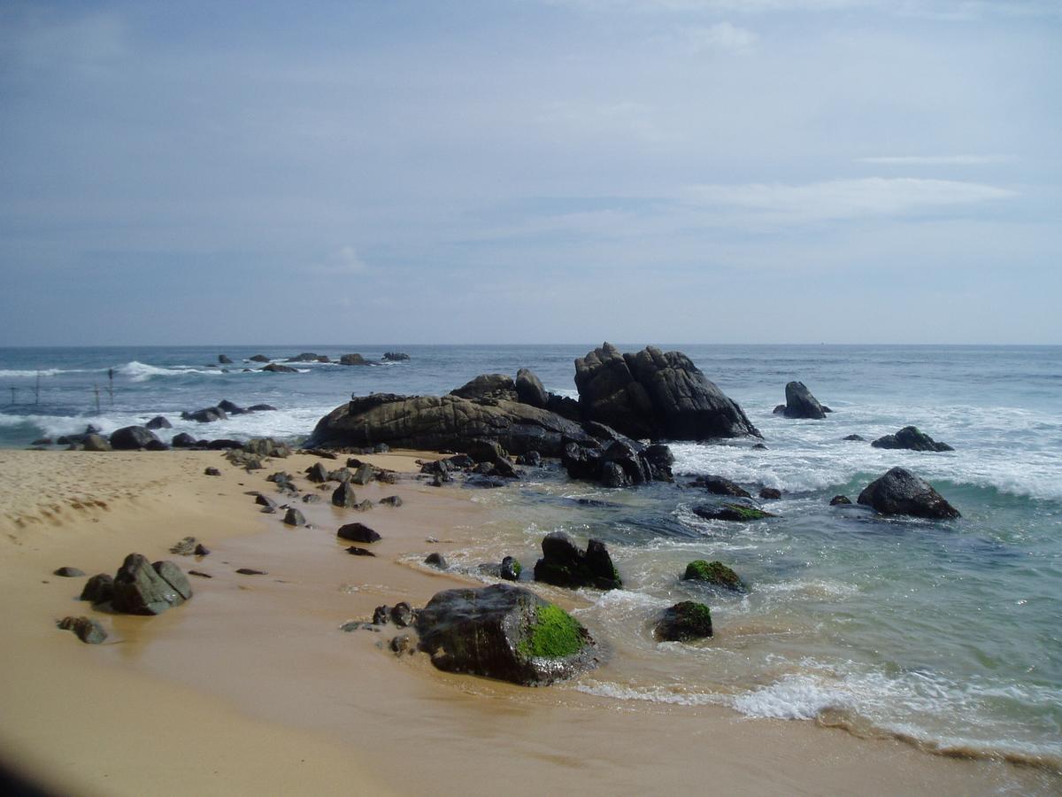 Sri Gemunu Beach Resort Unawatuna Εξωτερικό φωτογραφία