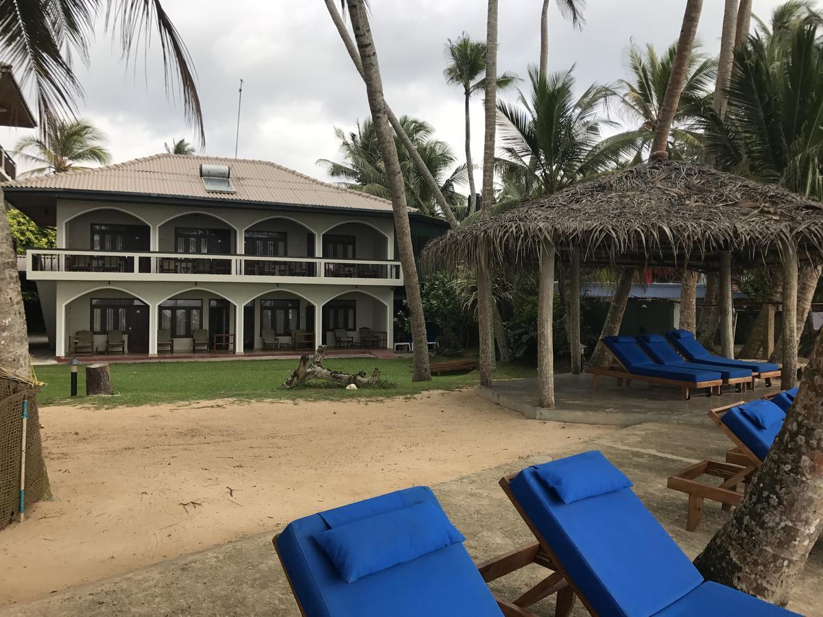 Sri Gemunu Beach Resort Unawatuna Εξωτερικό φωτογραφία